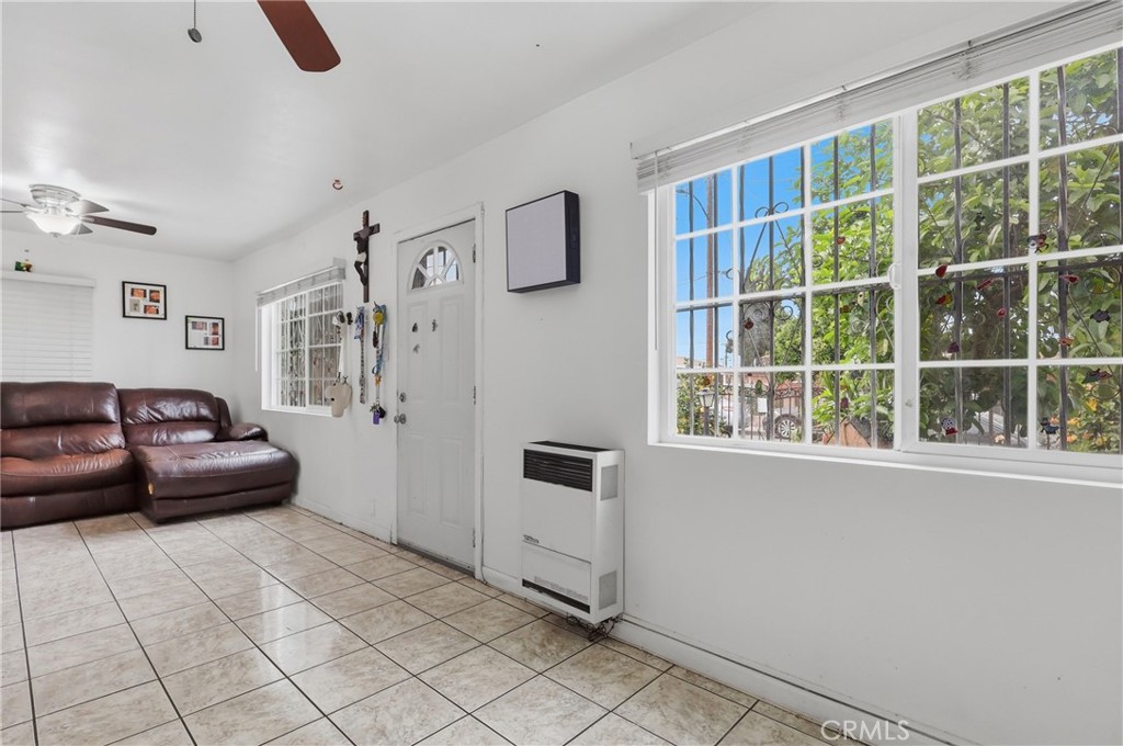 440 West Cherry Street Compton, CA 90222 - Photo 3 of 28 a living room with furniture