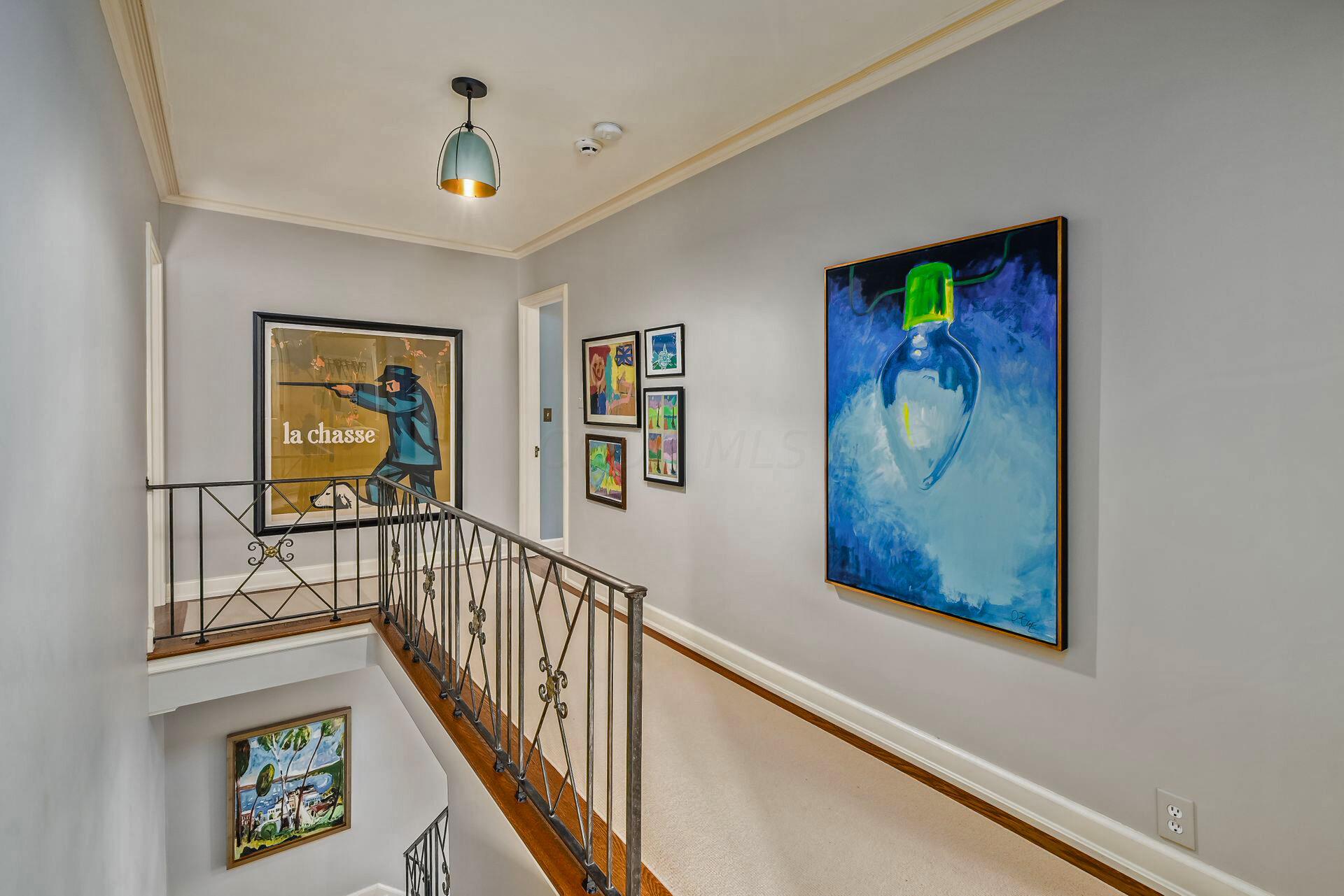 180 Ashbourne Road Columbus, OH 43209 - Photo 22 of 62 Upstairs Hallway