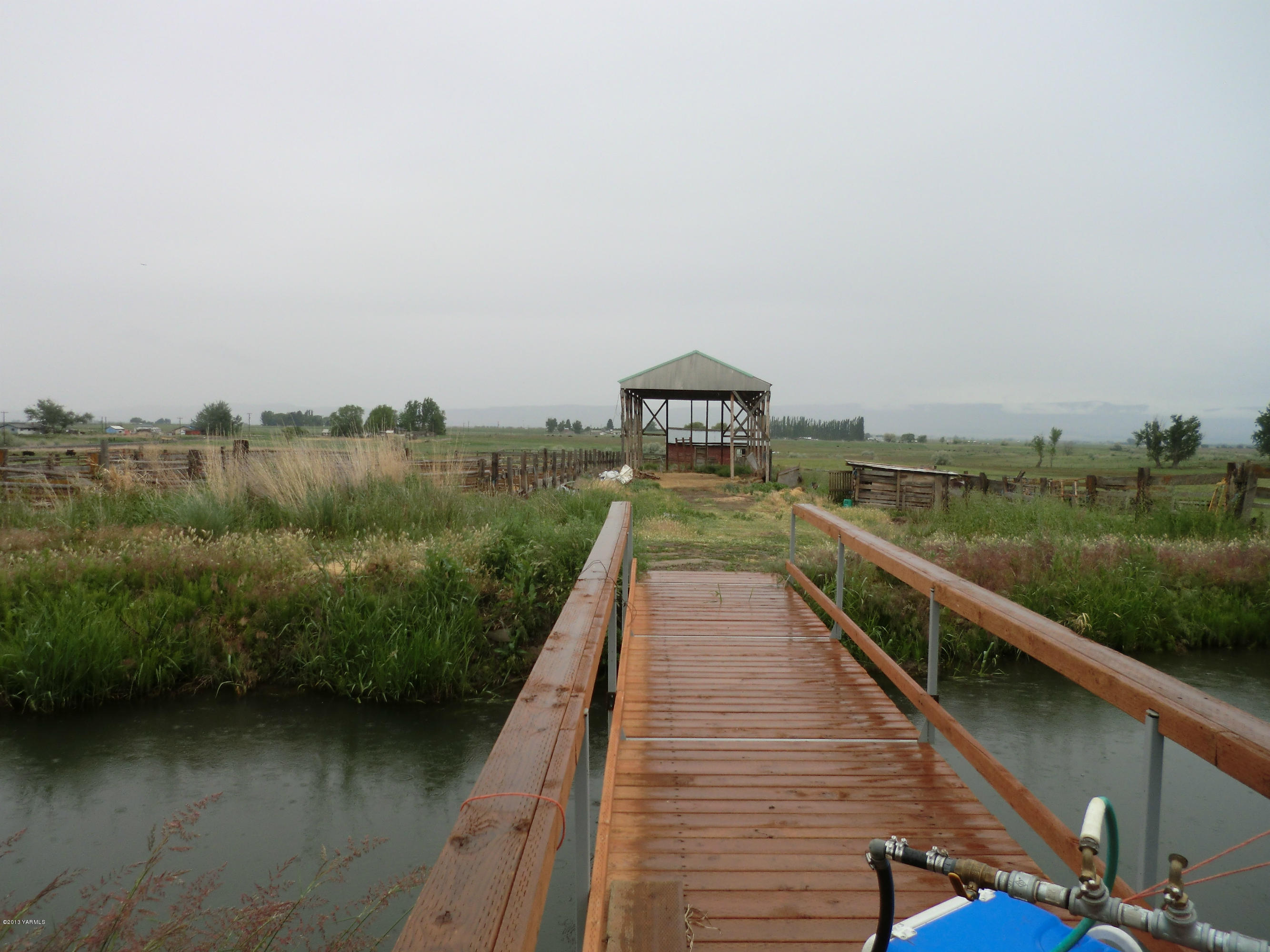 1030 Shields Road Wapato, WA 98951 - Photo 15 of 32 011