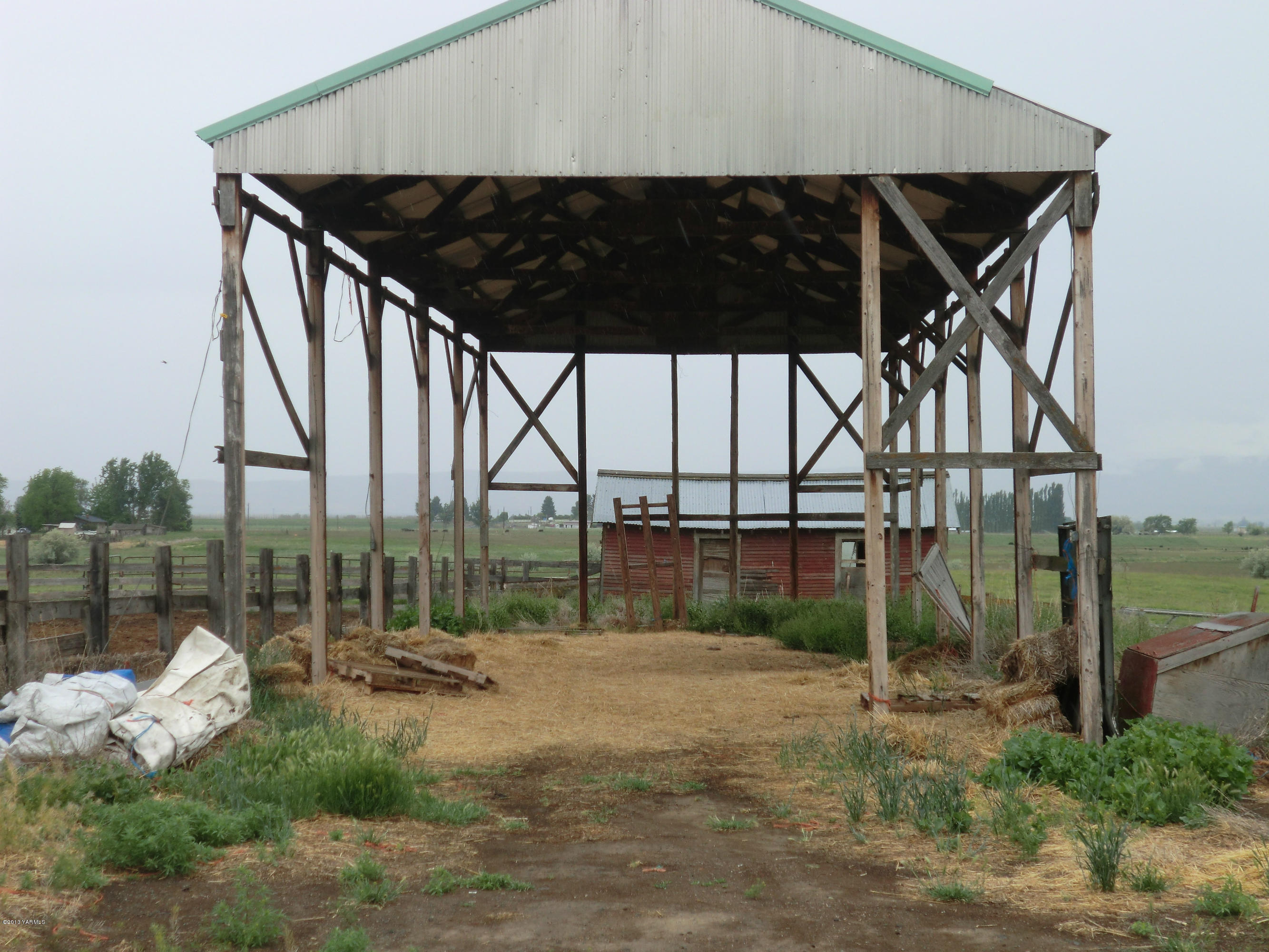 1030 Shields Road Wapato, WA 98951 - Photo 19 of 32 015