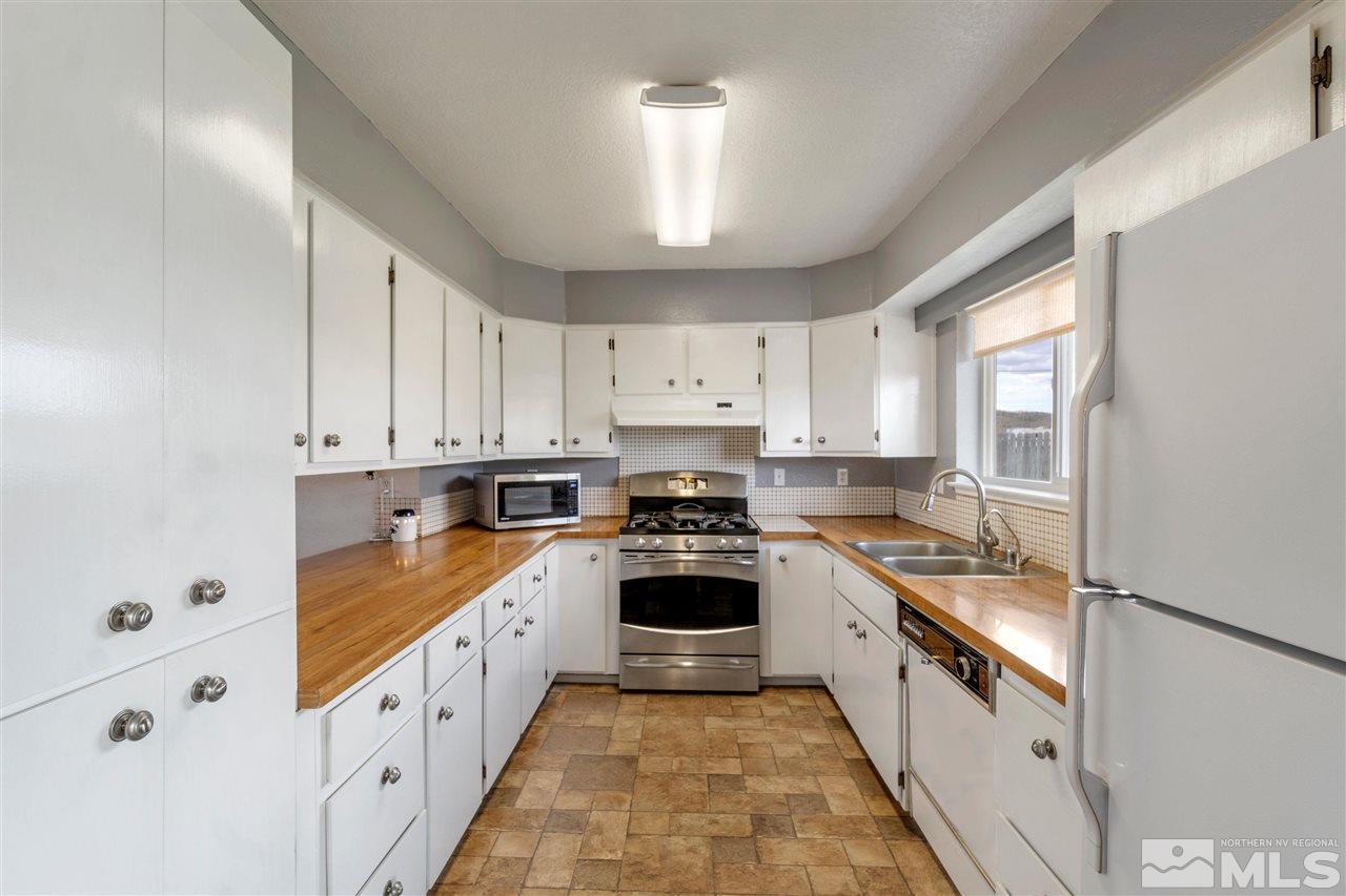 11310 Birch Street Reno, NV 89506 - Photo 7 of 26 Photo 7