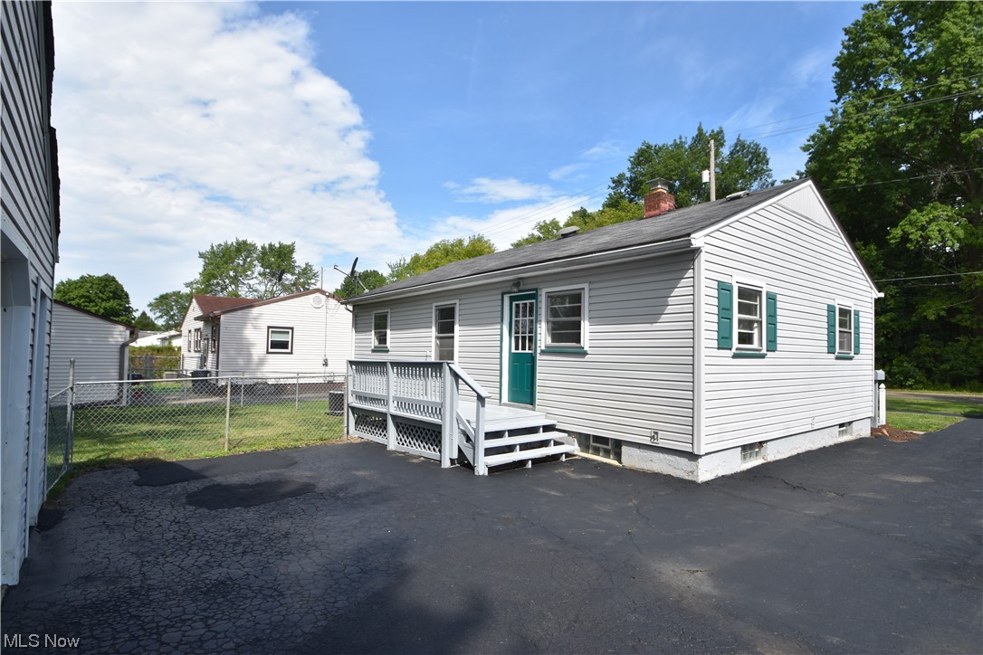 1789 Mathews Road Youngstown, OH 44514 - Photo 16 of 18 Gallery Image 16
