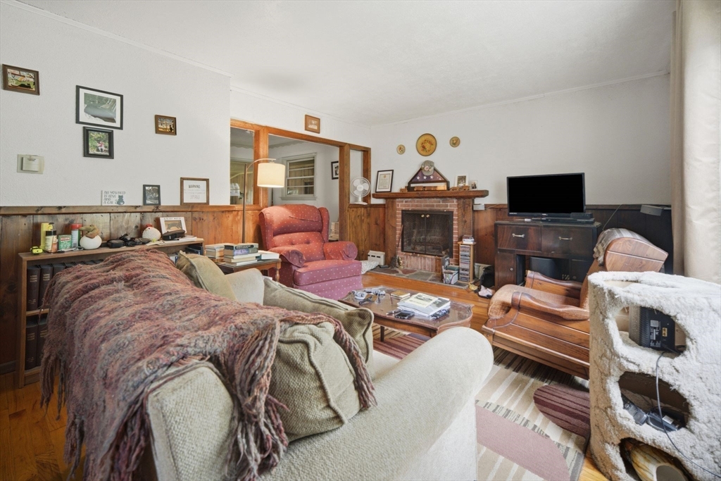 149 Old Farm Road Springfield, MA 01119 - Photo 4 of 23
