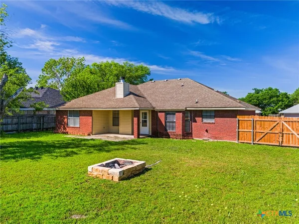 $1,520 | 3923 Oak Valley Drive, Killeen, TX 76542