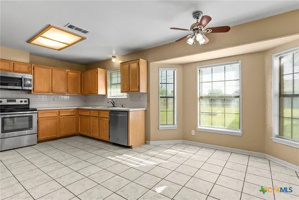 $1,520 | 3923 Oak Valley Drive, Killeen, TX 76542