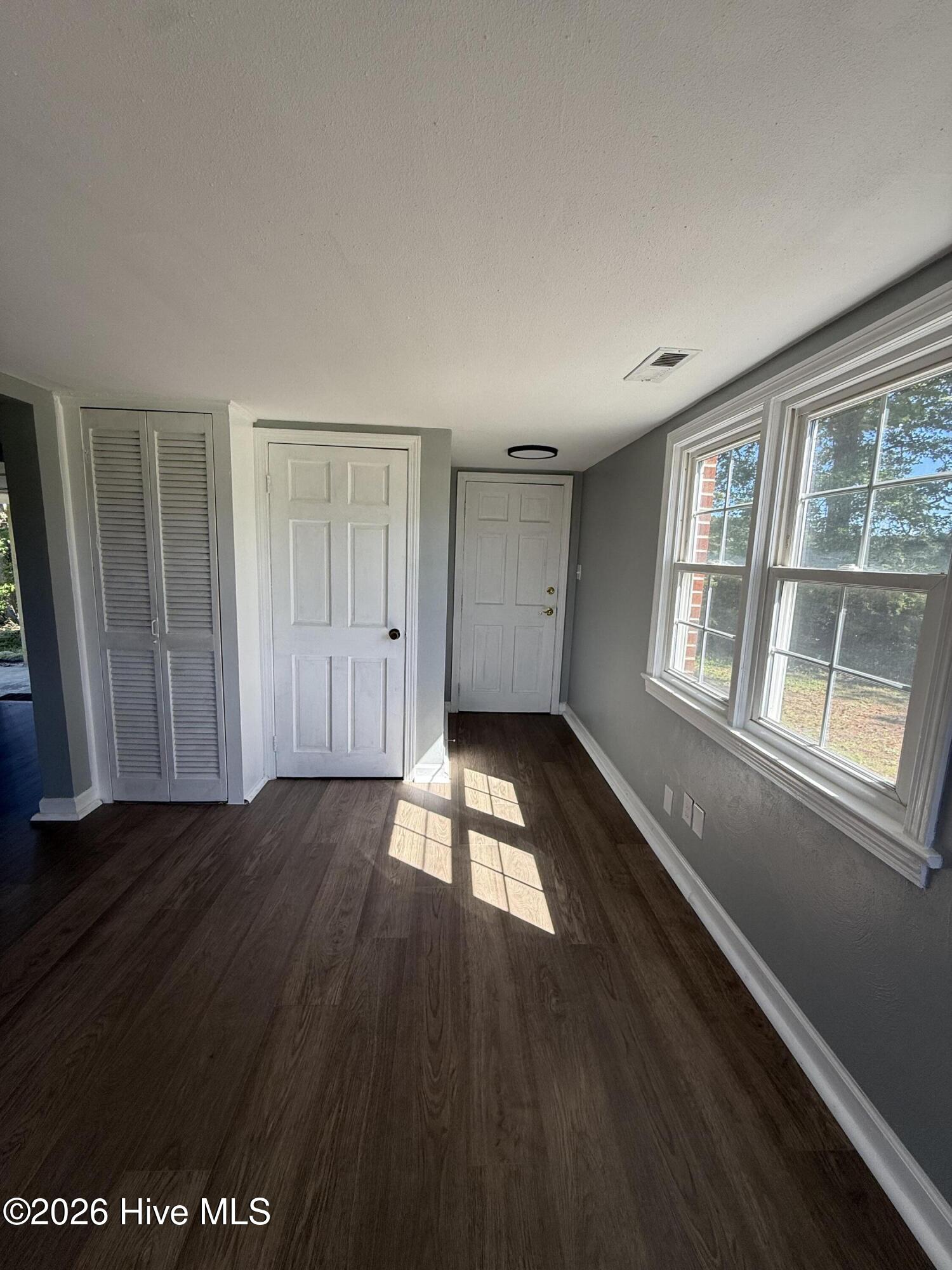 213 Country Club Road Camden, NC 27921 - Photo 6 of 21 Dining