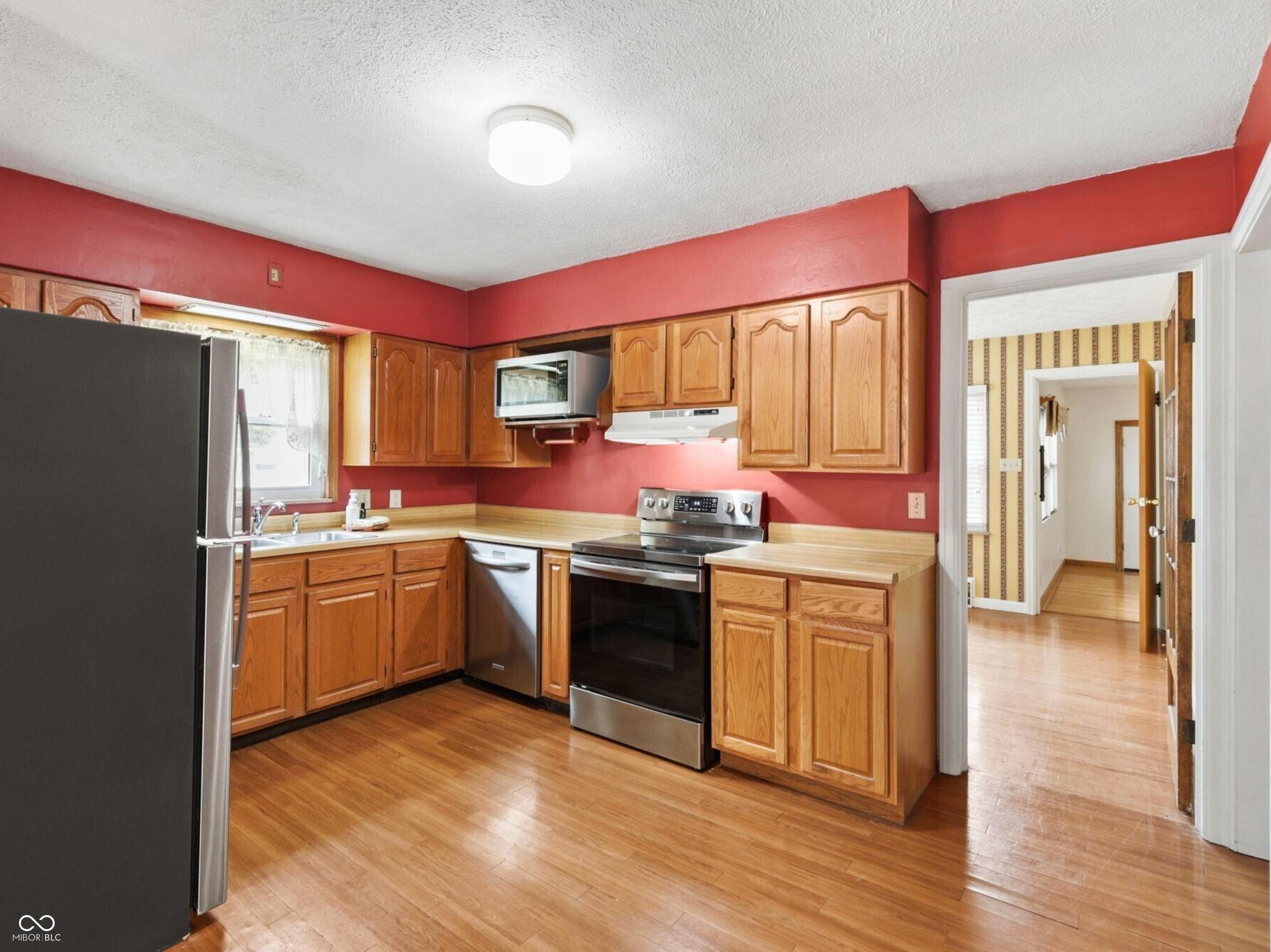 449 North Franklin Road Indianapolis, IN 46219 - Photo 10 of 30 Gallery Image 10