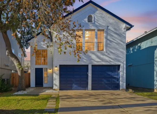 a house view with a outdoor space