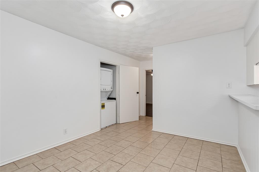 11038 Wyatt Street Dallas, TX 75218 - Photo 14 of 29