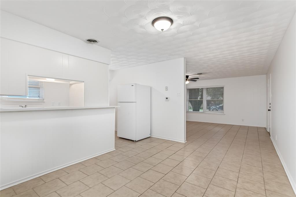 11038 Wyatt Street Dallas, TX 75218 - Photo 15 of 29