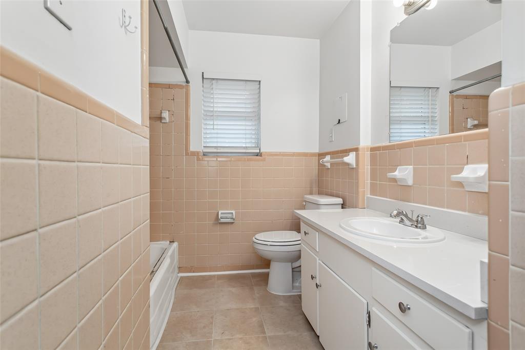 11038 Wyatt Street Dallas, TX 75218 - Photo 21 of 29