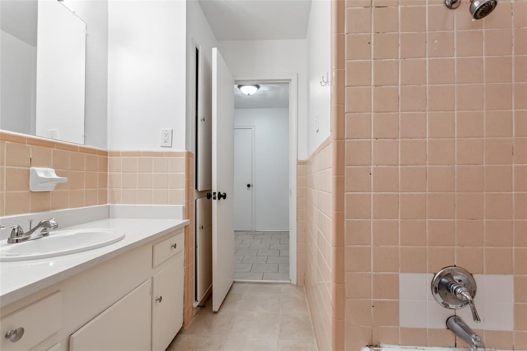 11038 Wyatt Street Dallas, TX 75218 - Photo 22 of 29