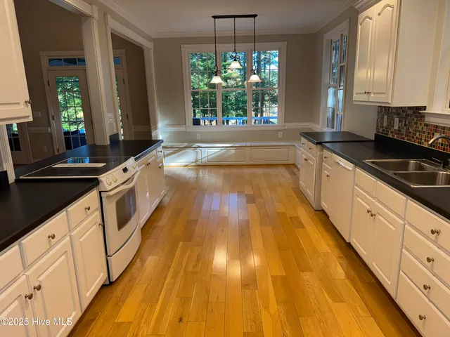 $639,900 | 4478 Edgewater Road, Elm City, NC 27822