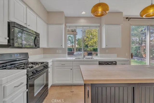 $3,300 | 31853 Via Tafalla, Temecula, CA 92592