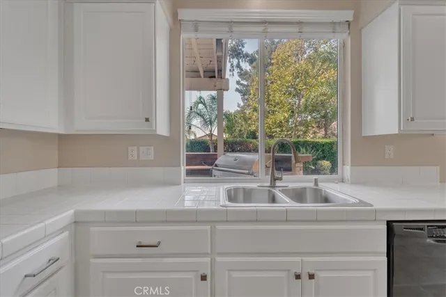 $3,300 | 31853 Via Tafalla, Temecula, CA 92592