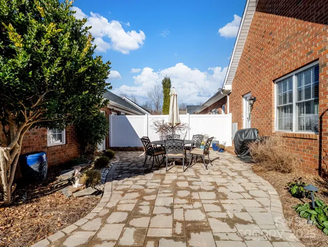 $480,000 | 6056 Village Drive Northwest, Concord, NC 28027