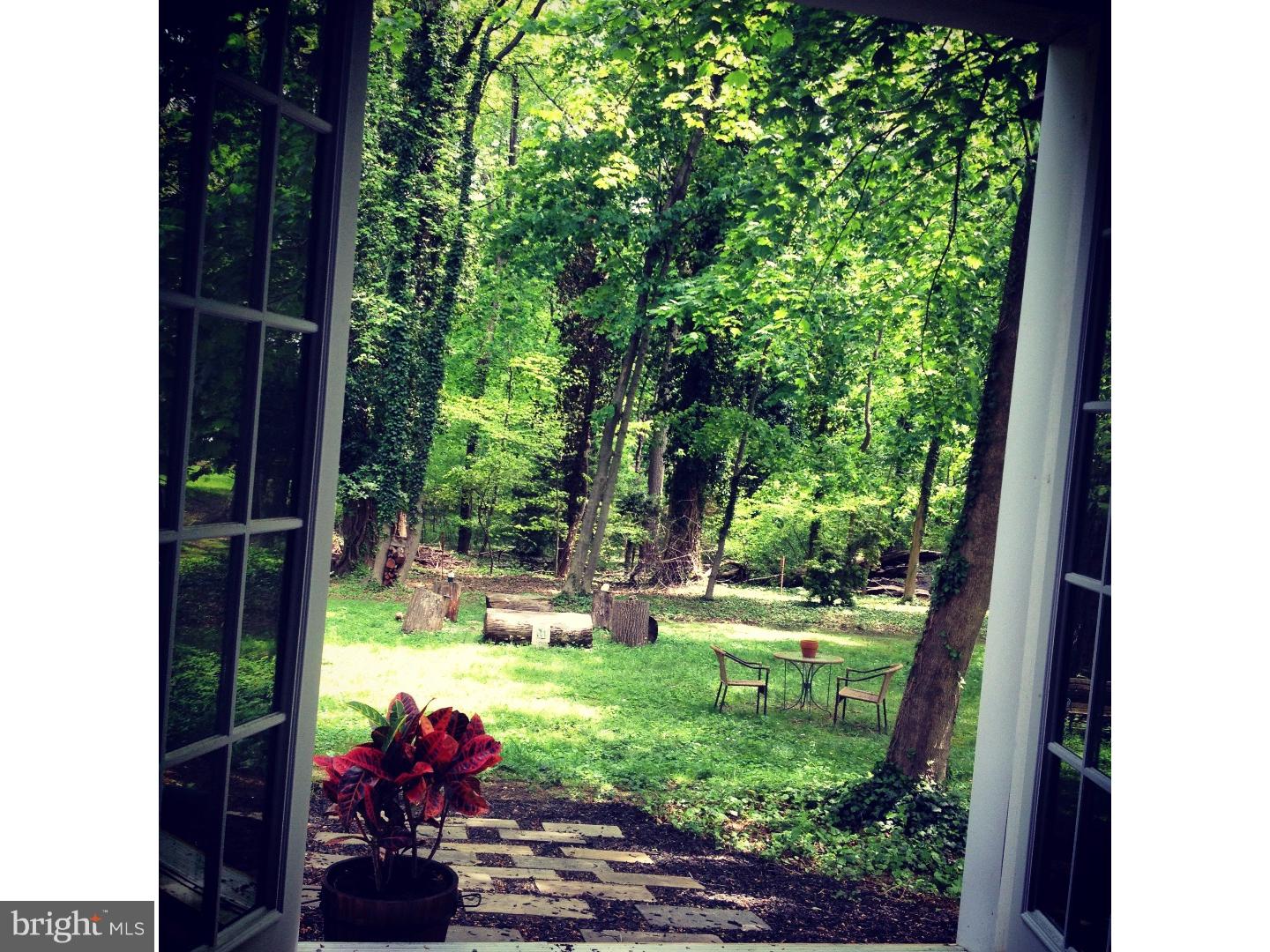 1023 West Avenue Springfield, PA 19064 - Photo 2 of 21 Back Yard