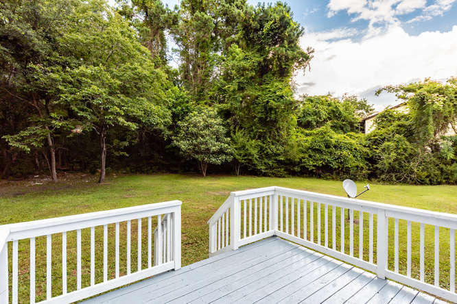 1520 State Rd S-10-1519 Mount Pleasant, SC 29466 - Photo 23 of 47 1520 Boston Grill Mount-small-023-015-W4