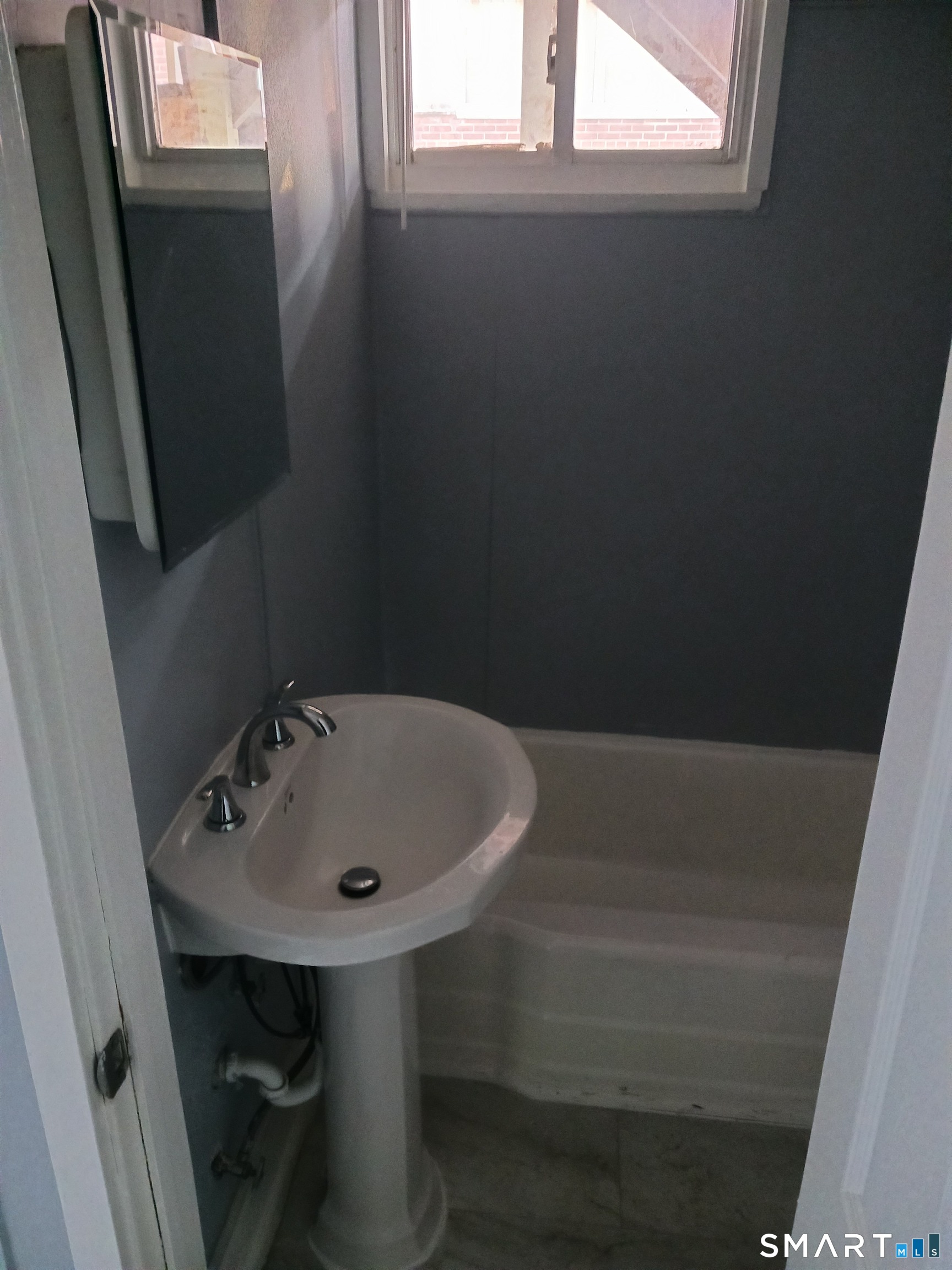 26 Crescent Street, Unit 4 Ansonia, CT 06401 - Photo 3 of 12