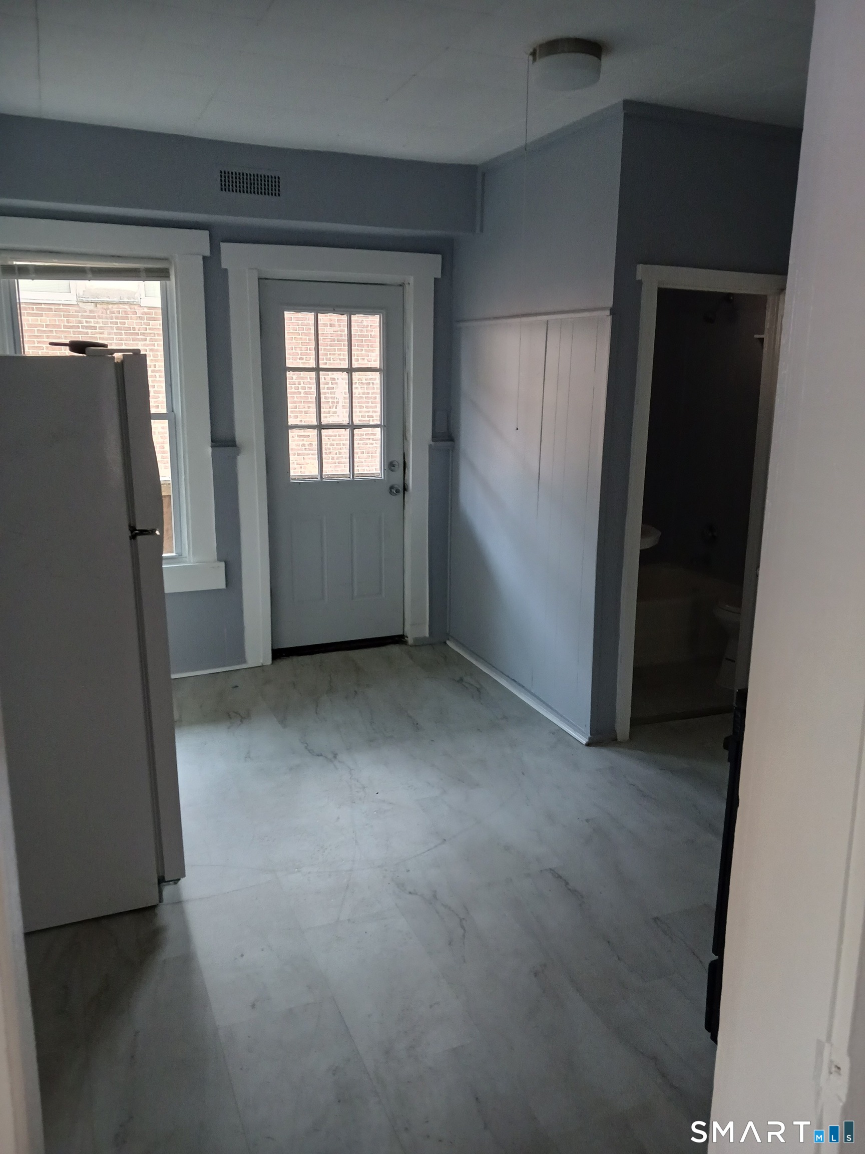 26 Crescent Street, Unit 4 Ansonia, CT 06401 - Photo 6 of 12