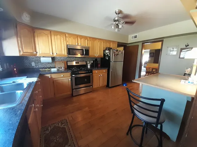 $200,000 | 800 14th Avenue, Mendota, IL 61342