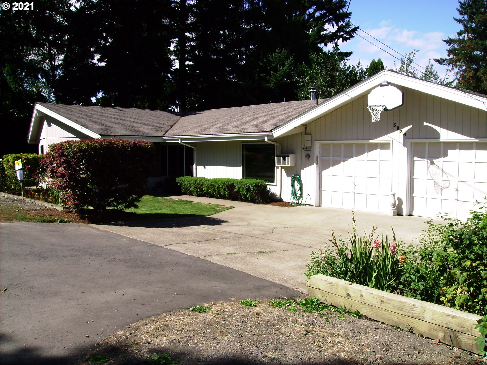 3939 Southwest Spring Garden Street Portland, OR 97219 - Photo 1 of 25 Gallery Image 1