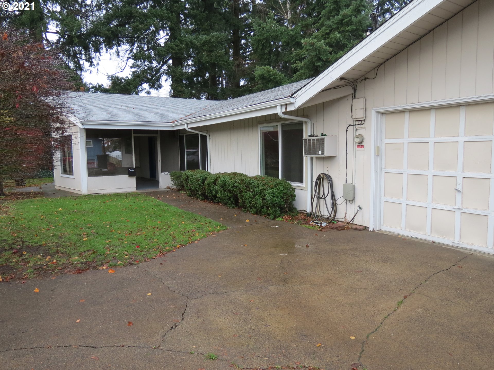3939 Southwest Spring Garden Street Portland, OR 97219 - Photo 2 of 25 Gallery Image 2