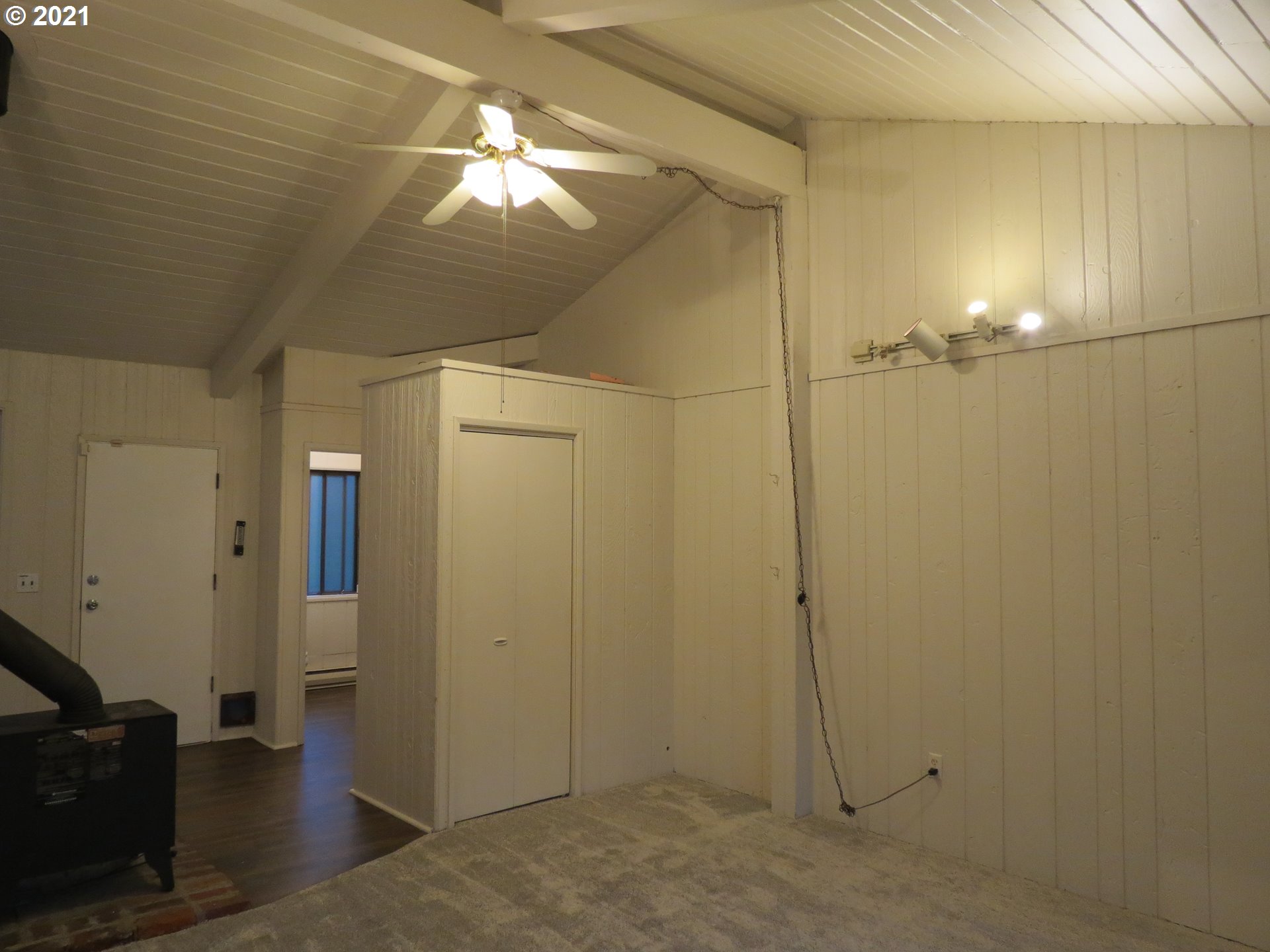 3939 Southwest Spring Garden Street Portland, OR 97219 - Photo 14 of 25 Gallery Image 14