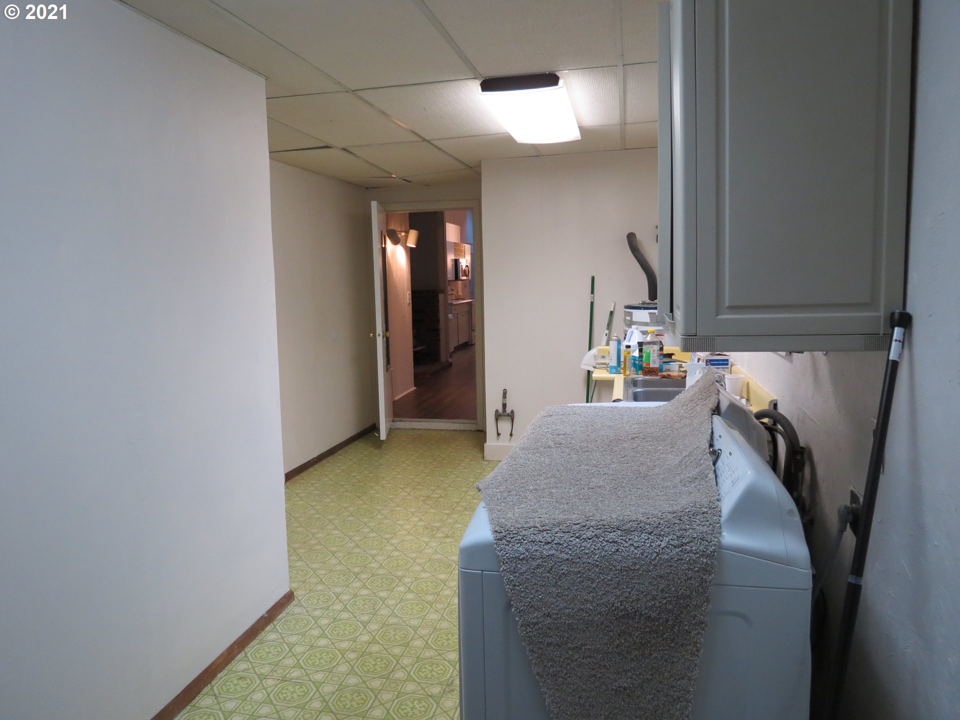 3939 Southwest Spring Garden Street Portland, OR 97219 - Photo 19 of 25 Gallery Image 19