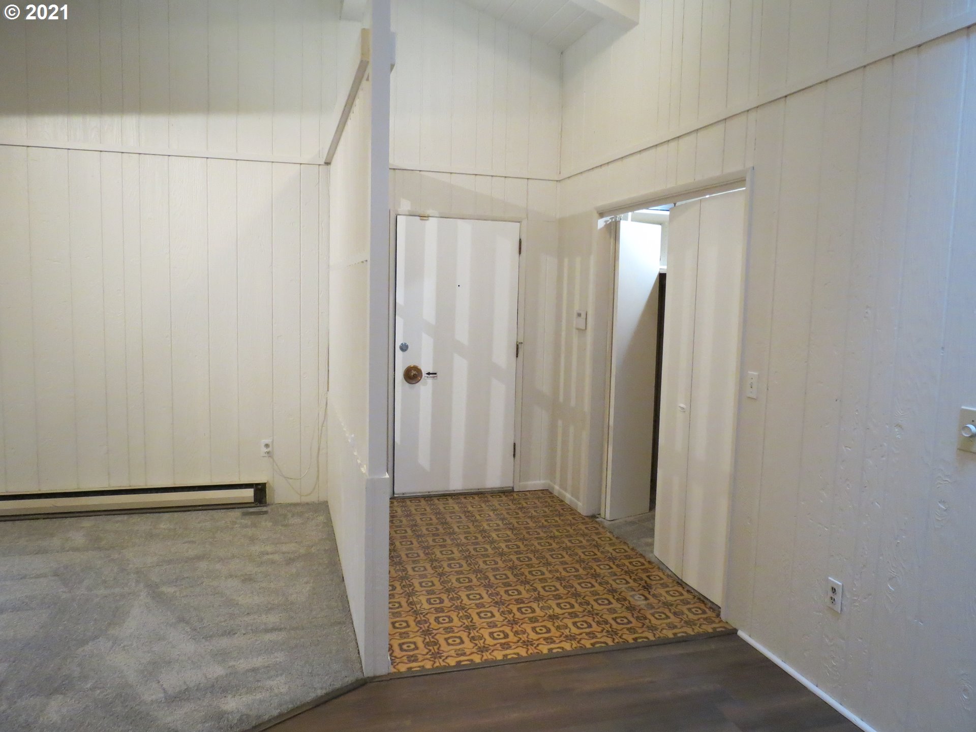 3939 Southwest Spring Garden Street Portland, OR 97219 - Photo 4 of 25 Gallery Image 4