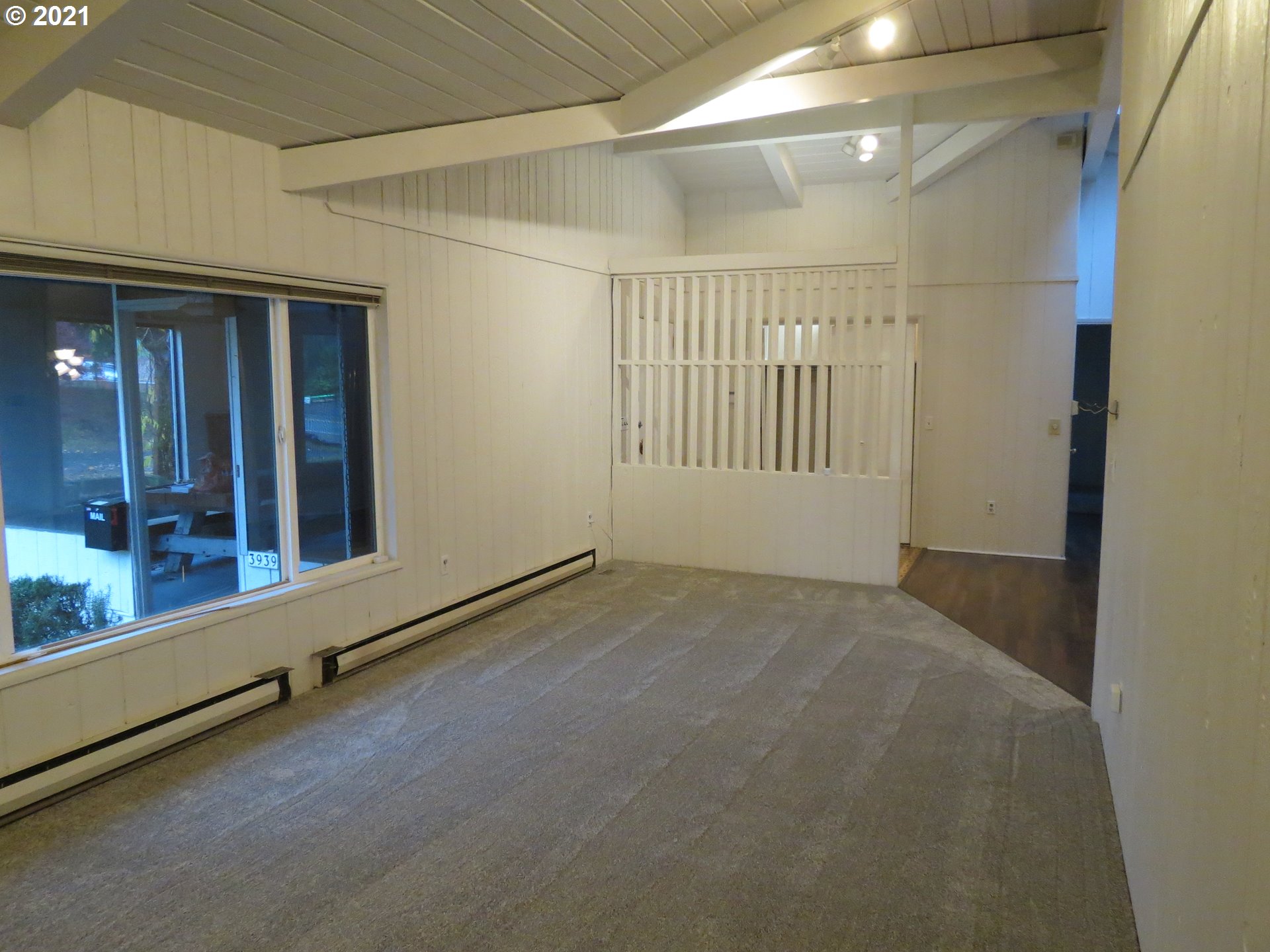 3939 Southwest Spring Garden Street Portland, OR 97219 - Photo 5 of 25 Gallery Image 5