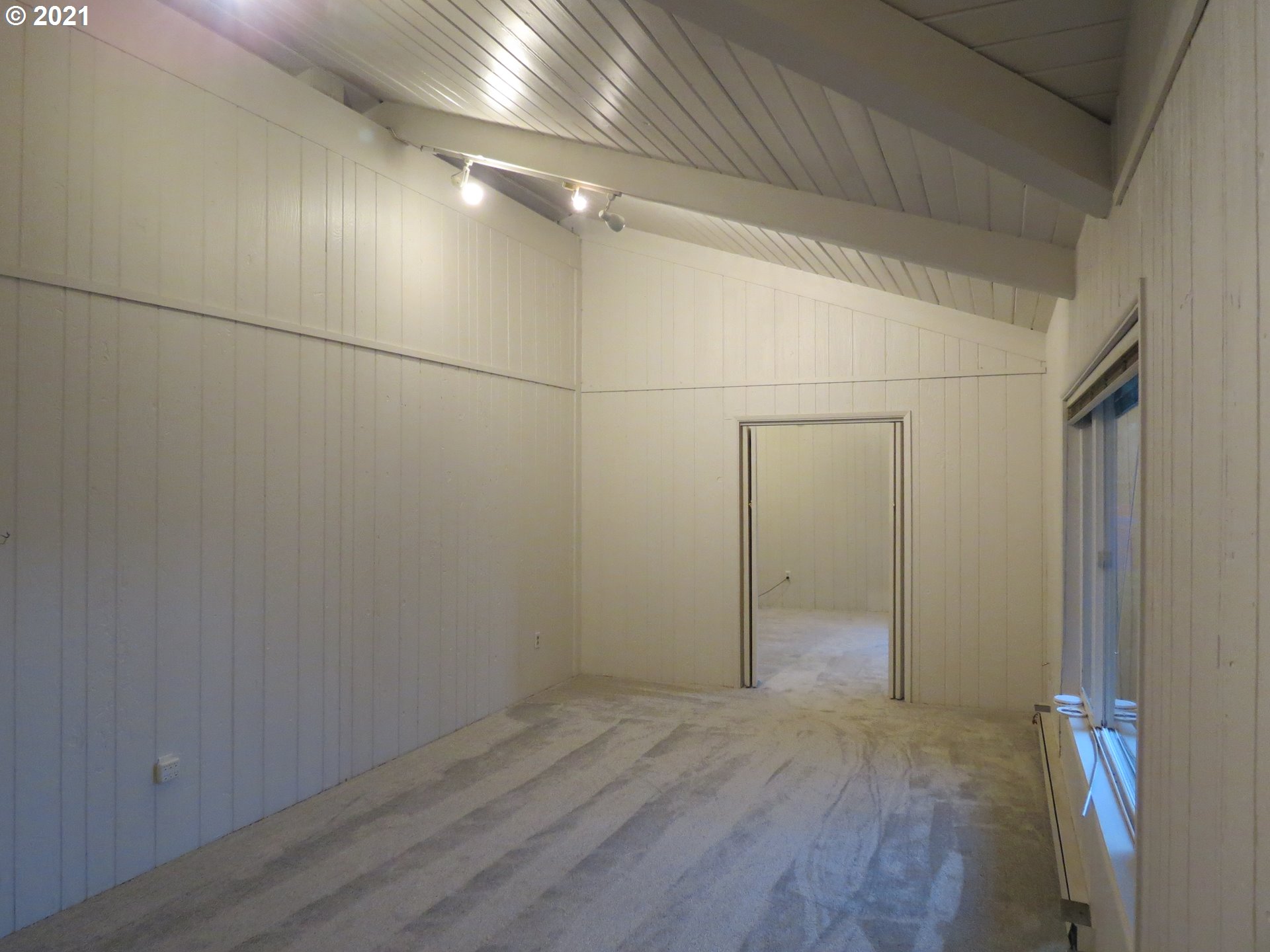 3939 Southwest Spring Garden Street Portland, OR 97219 - Photo 7 of 25 Gallery Image 7