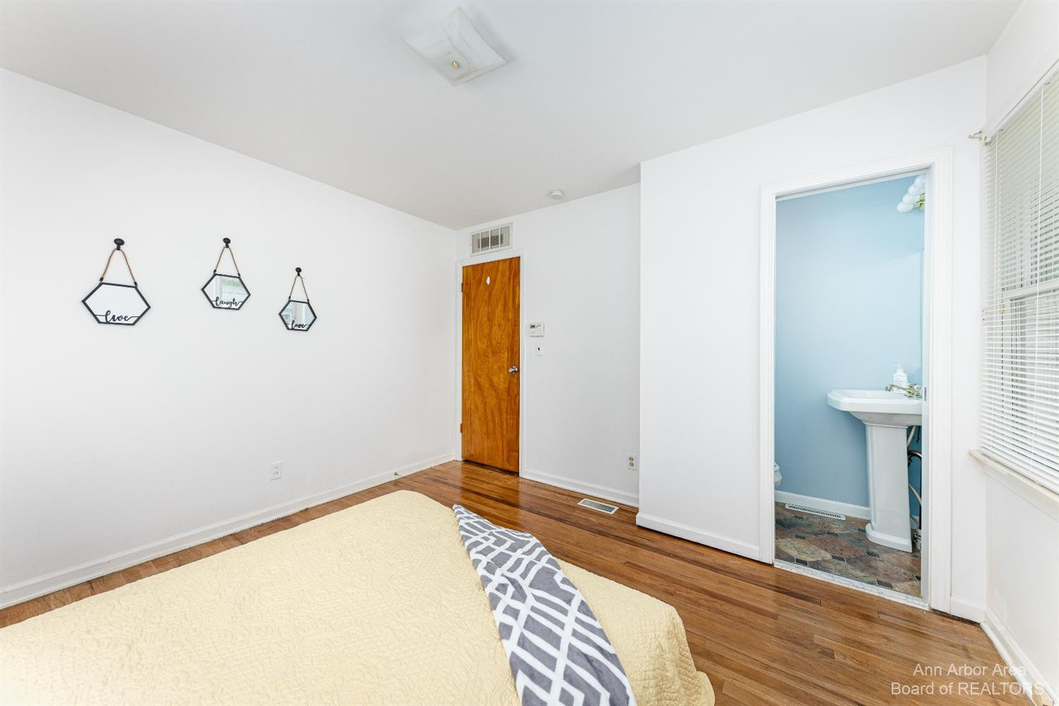 3064 Rosedale Street Ann Arbor, MI 48108 - Photo 12 of 32 Photo 12