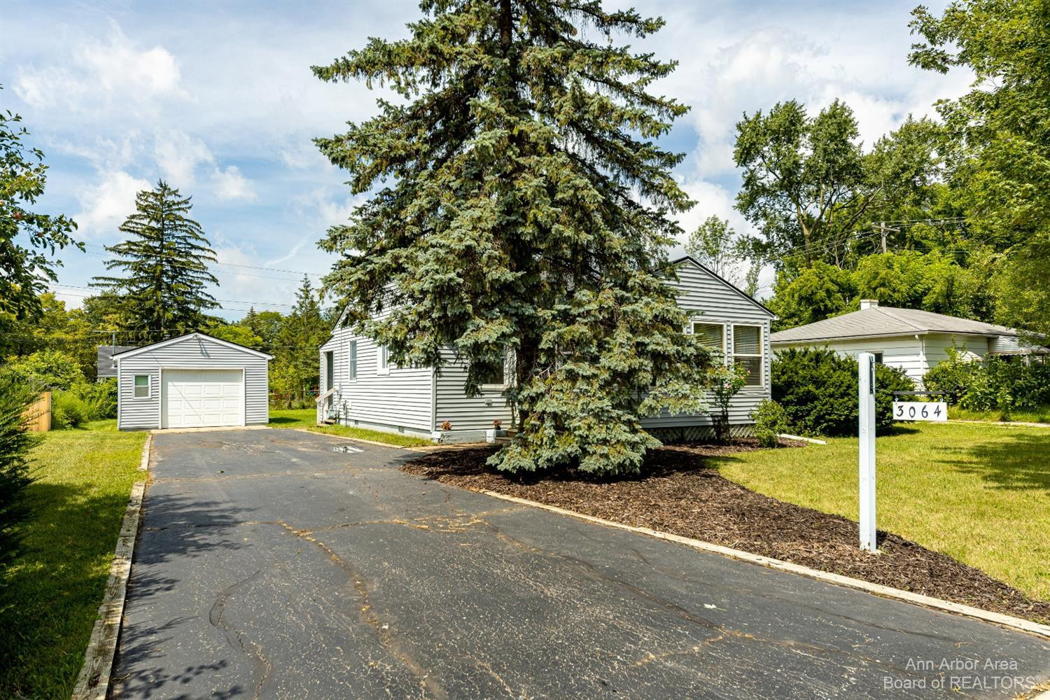 3064 Rosedale Street Ann Arbor, MI 48108 - Photo 3 of 32 Photo 3