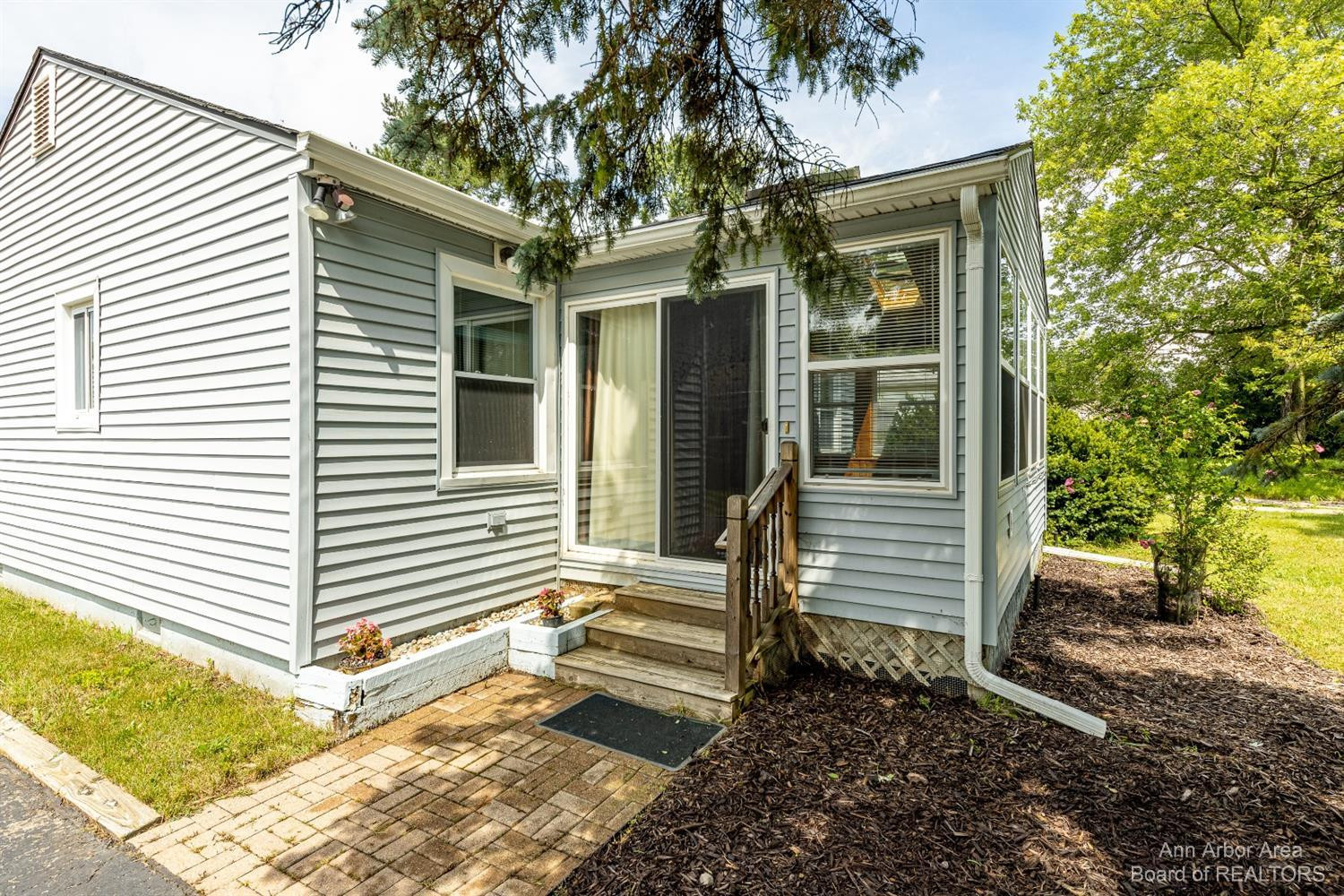 3064 Rosedale Street Ann Arbor, MI 48108 - Photo 4 of 32 Photo 4
