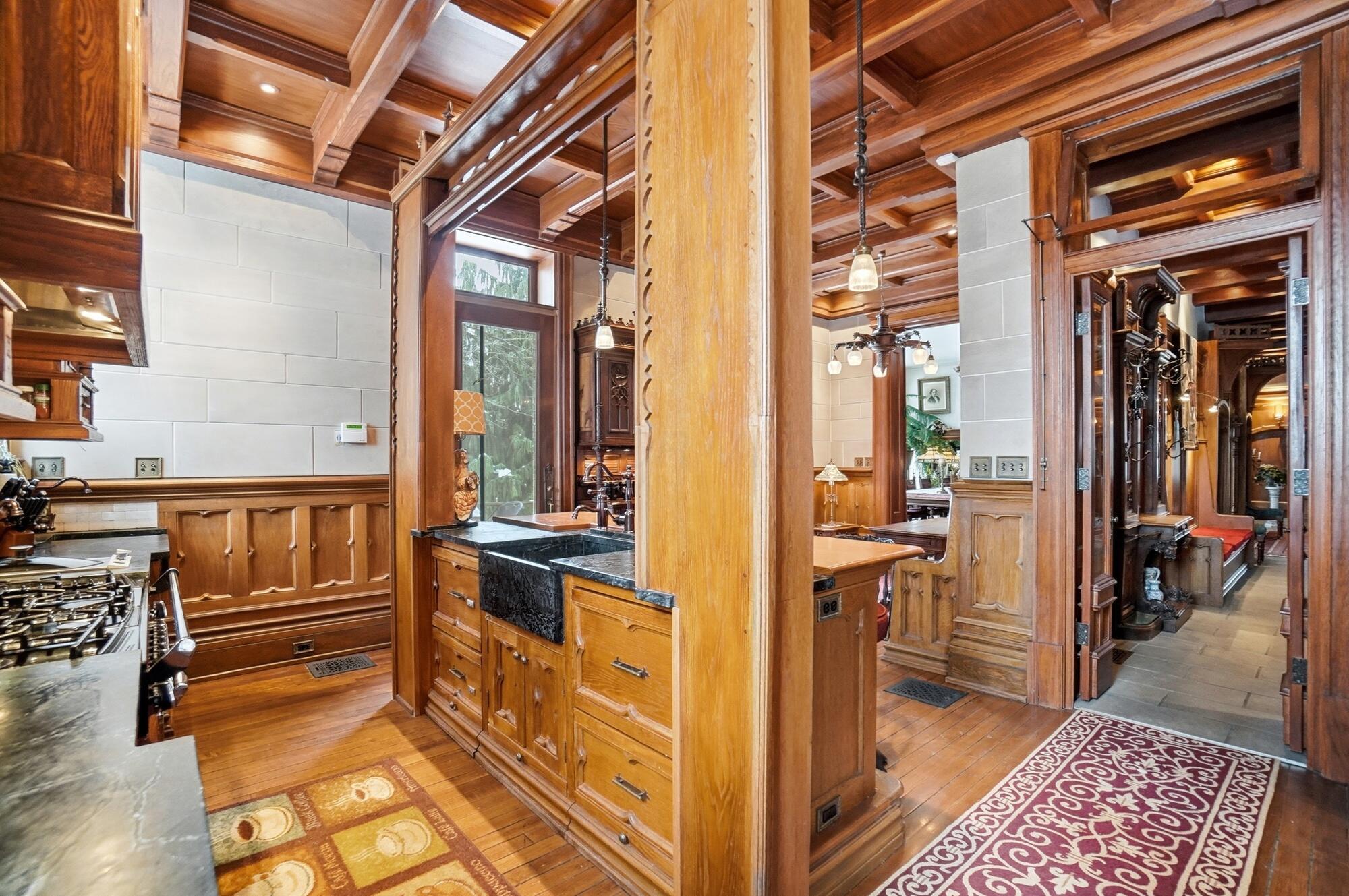 875 East Broad Street Columbus, OH 43205 - Photo 45 of 170 Kitchen