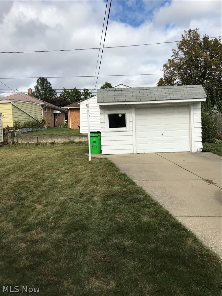 11715 Crofton Road Cleveland, OH 44125 - Photo 2 of 15 DETACHED GARAGE