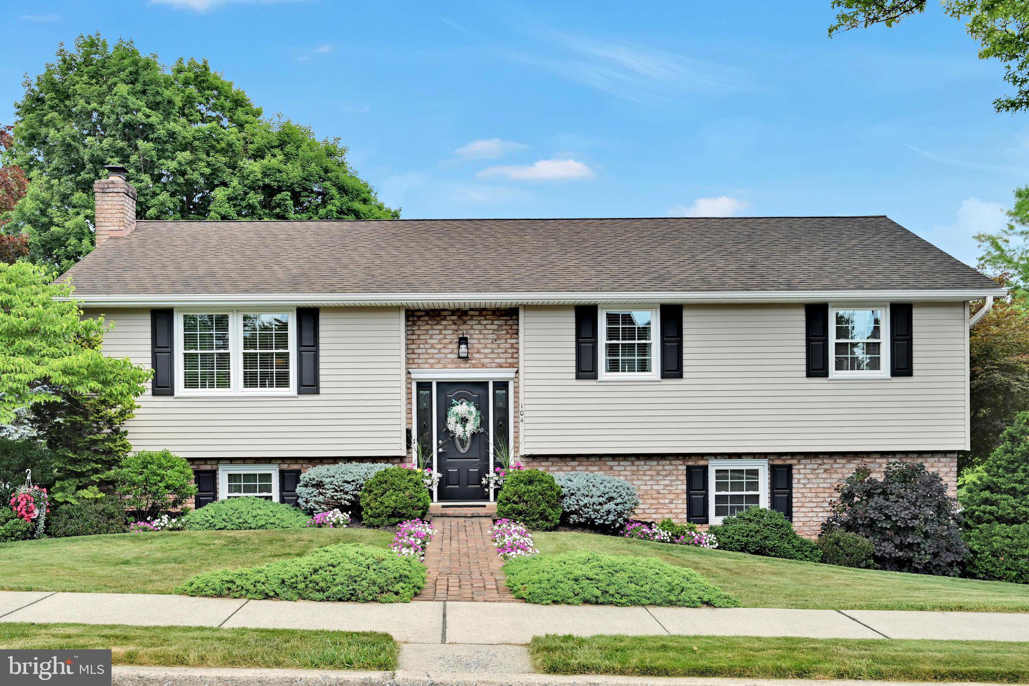 104 Julia Road Ephrata, PA 17522 - Photo 10 of 53 Exterior Front