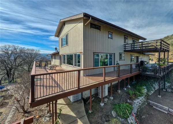 a view of a storage & utility room