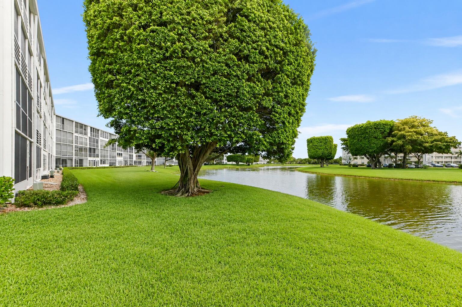 1069 Cornwall East Boca Raton, FL 33434 - Photo 16 of 44 ChatGPT Image Jul 4, 2026, 07_29_32 AM