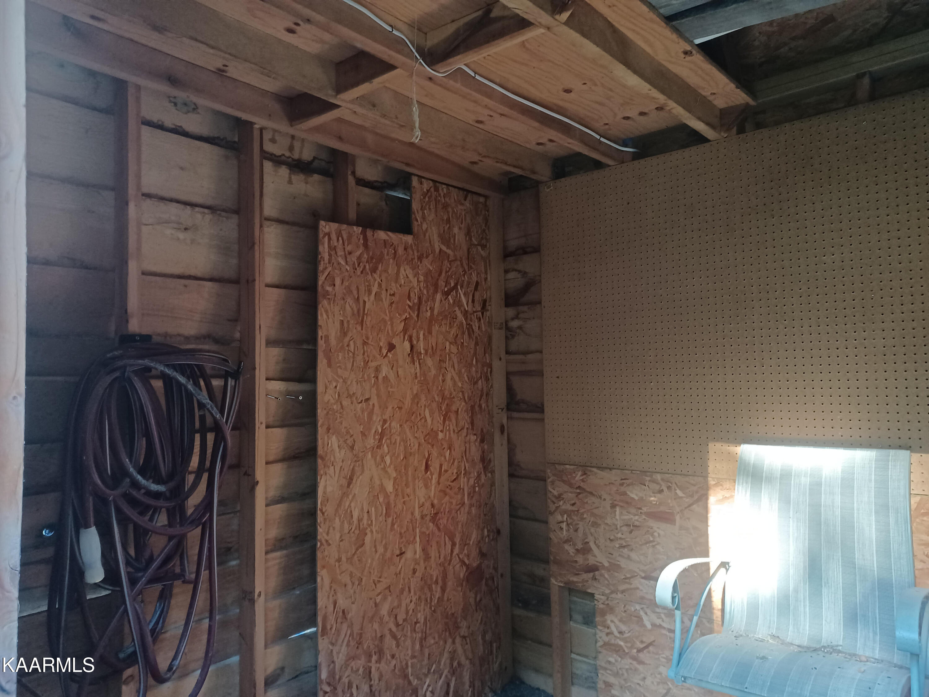 604 Pine Knob Road Pigeon Forge, TN 37863 - Photo 7 of 11 Shed int 2