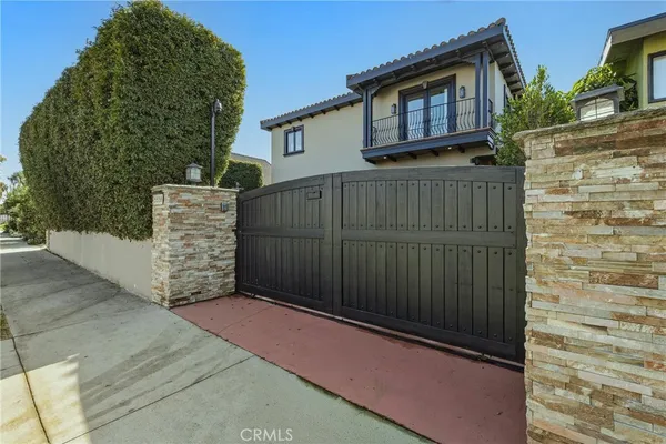 $19,500 | 5558 Edgewood Place, Los Angeles, CA 90019