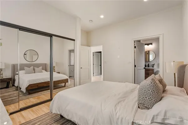 $19,500 | 5558 Edgewood Place, Los Angeles, CA 90019