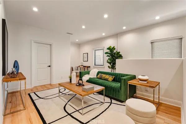 $19,500 | 5558 Edgewood Place, Los Angeles, CA 90019