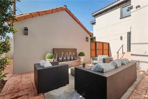 $19,500 | 5558 Edgewood Place, Los Angeles, CA 90019