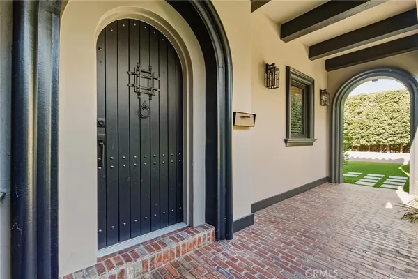 $19,500 | 5558 Edgewood Place, Los Angeles, CA 90019