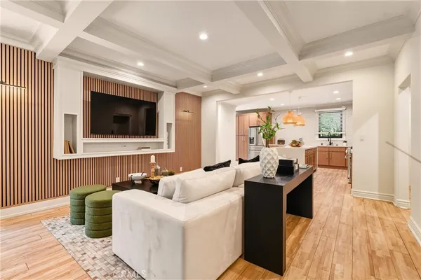 $19,500 | 5558 Edgewood Place, Los Angeles, CA 90019