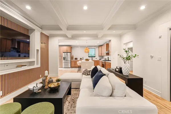 $19,500 | 5558 Edgewood Place, Los Angeles, CA 90019