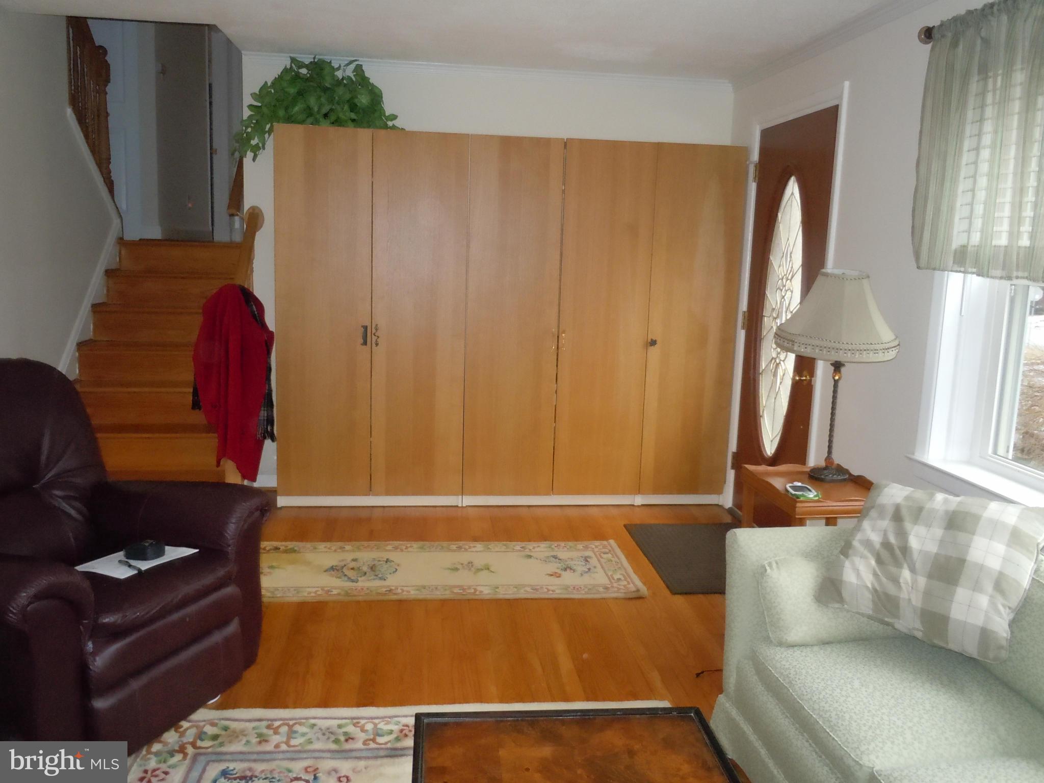 44 Croftley Road Lutherville-Timonium, MD 21093 - Photo 15 of 30 Living Room