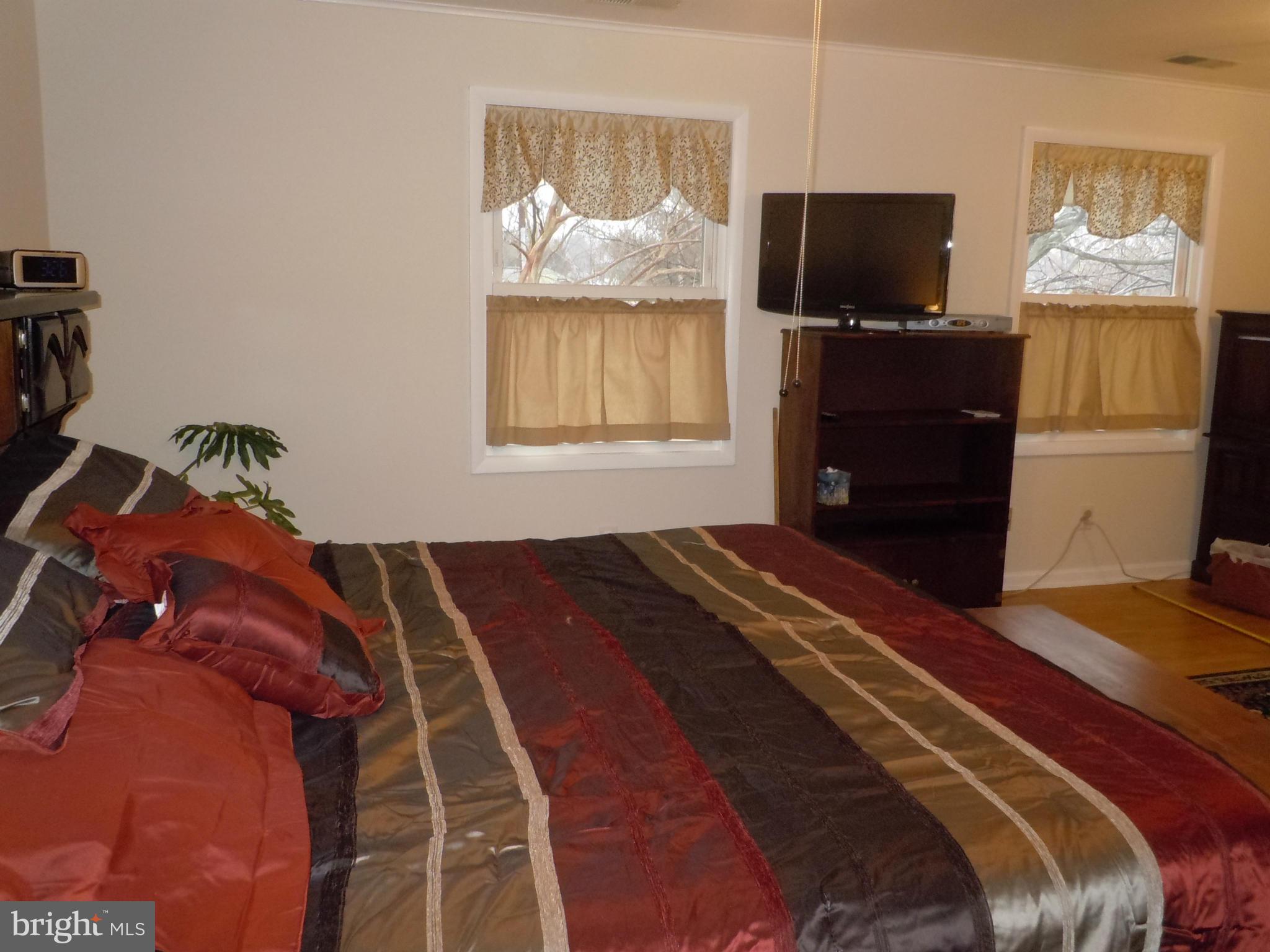 44 Croftley Road Lutherville-Timonium, MD 21093 - Photo 27 of 30 Bedroom (Master)